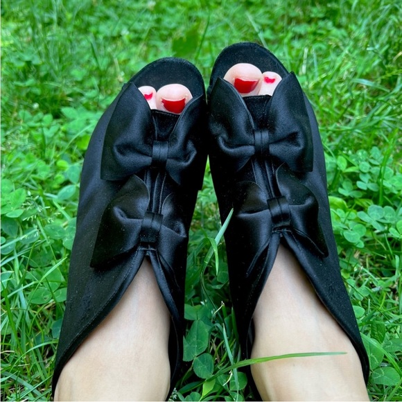 Chanel bow style booties - Picture 1 of 10